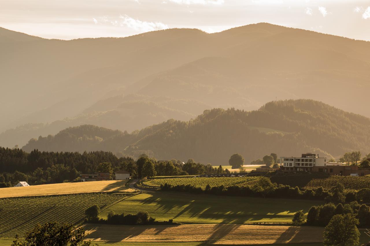 ホテル Trippelgut - Schlafgut Feldkirchen in Kärnten エクステリア 写真